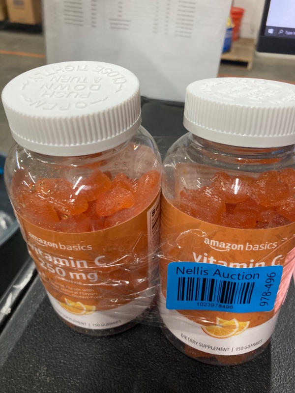 Photo 2 of Amazon Basics Vitamin C 250 mg Gummy, Orange, 150 Gummies (2 per Serving), Immune Health (Previously Solimo) (2 PACK)