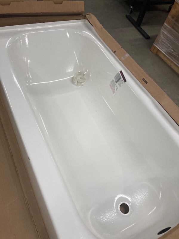 Photo 2 of Aloha 60 in. x 30 in. Soaking Bathtub with Right Drain in White
