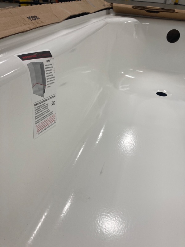 Photo 4 of Aloha 60 in. x 30 in. Soaking Bathtub with Right Drain in White
