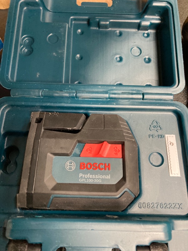 Photo 2 of Bosch 125 Ft. Green 3-Point Self-Leveling Laser with VisiMax Technology, Integrated MultiPurpose Mount, and Hard Carrying Case