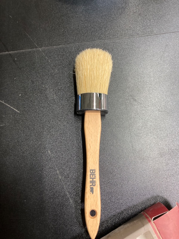 Photo 1 of 1.875 in. Chalk Decorative Oval Paint Brush