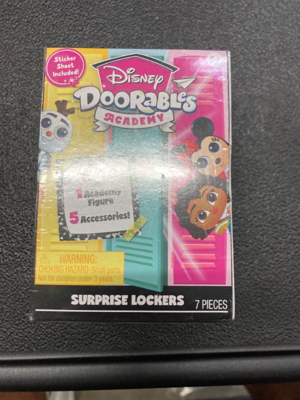 Photo 1 of doorables 1 locker 1 academy figure 5 accessories