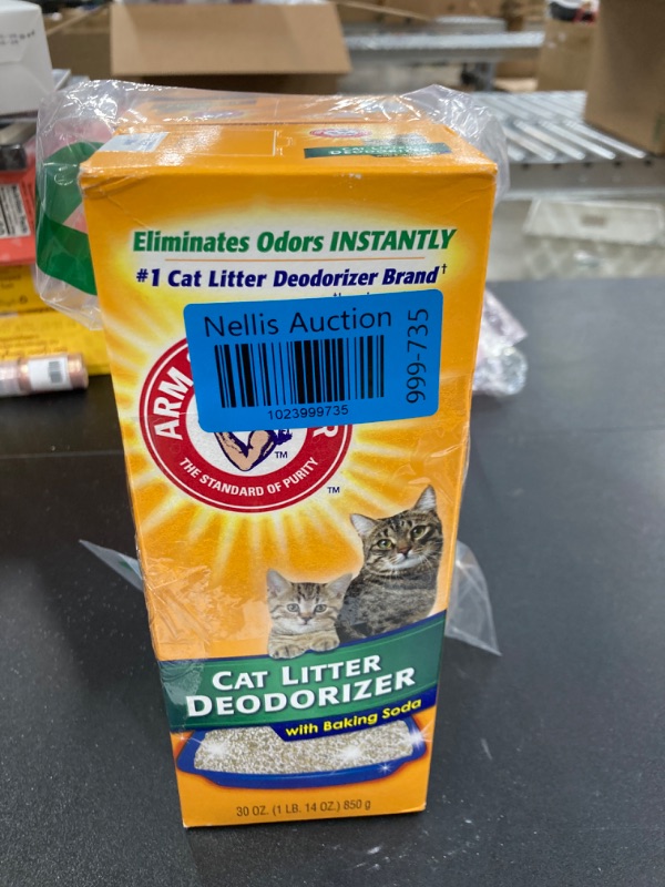 Photo 2 of ARM & Hammer Cat Litter Deodorizer 30 oz 1.88 Pound (Pack of 2)