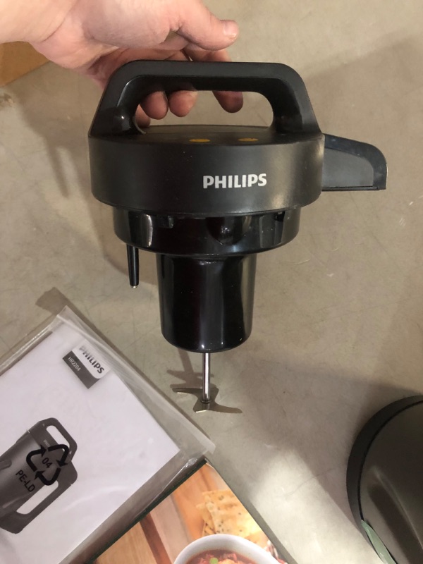 Photo 3 of ***USED - DIRTY - POWERS ON - UNABLE TO TEST FURTHER***
Philips Soup and Smoothie Maker, Makes 2-4 servings, HR2204/70, 1.2 Liters, Black and Stainless Steel