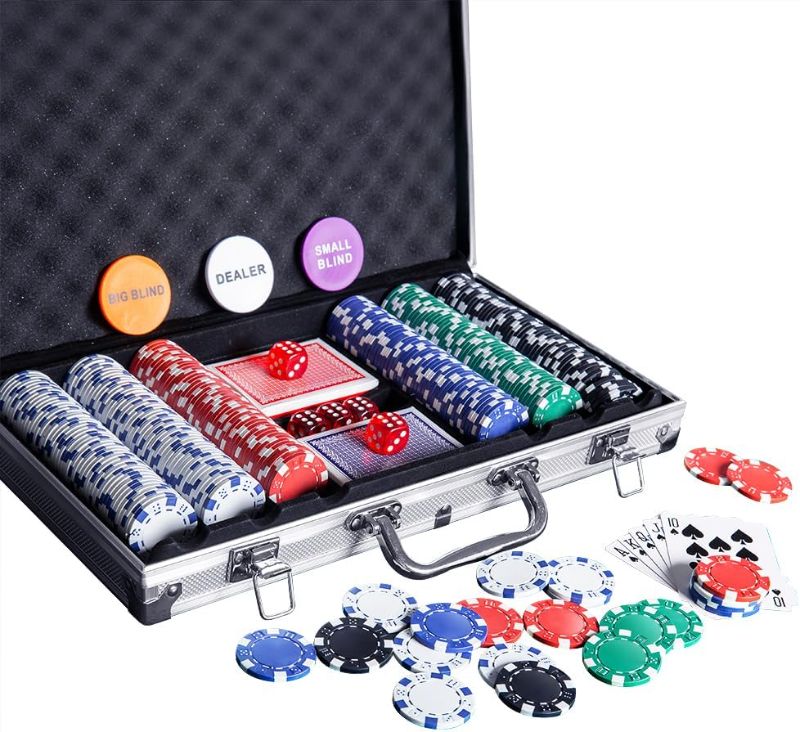 Photo 1 of **case is damaged***Homwom Poker Chip Set - 300PCS Poker Chips with Aluminum Case, 11.5 Gram Chips for Texas Holdem Blackjack
