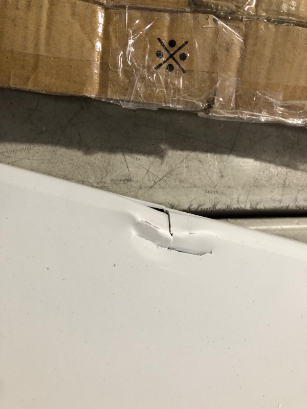 Photo 3 of ***DAMAGED - SEE PICTURES - NO PACKAGING***
Flash Furniture 3-Foot Square Granite White Plastic Folding Table Granite White 3 ft Table