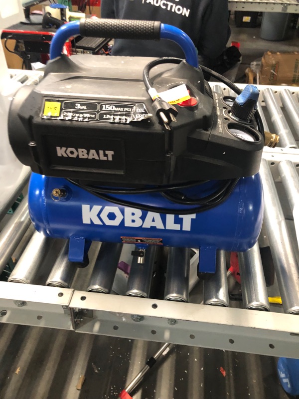 Photo 4 of **parts only**nonrefundable***will not turn on**Kobalt 3-Gallon Portable 150-PSI Electric Hot Dog Air Compressor