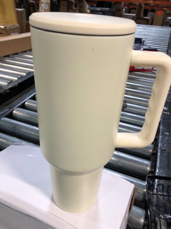 Photo 1 of ***READ NOTES***
AGH 40 oz Sublimation Tumblers with Handle 2 Stainless Steel Insulated Tumblers Blanks Water Bottle Travel Cups
COLOR: CREAM
