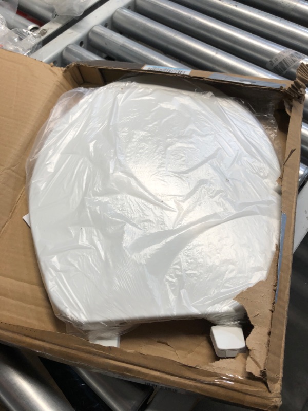 Photo 2 of BEMIS Round Closed Front Toilet Seat in White