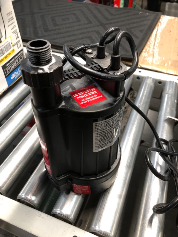 Photo 1 of Everbilt 1/3 HP Automatic Utility Pump