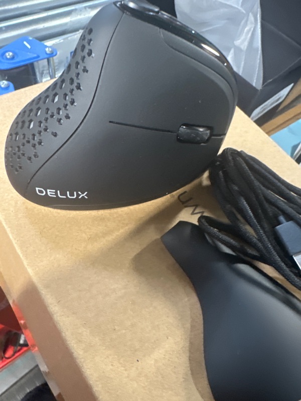 Photo 4 of DELUX Seeker Wireless Ergonomic Vertical Mouse with OLED Screen, BT and USB Receiver, Connect with Up to 4 Devices, Thumb Wheel, 4000DPI, Programmable Rechargeable Silent Mouse(M618XSD-Black)