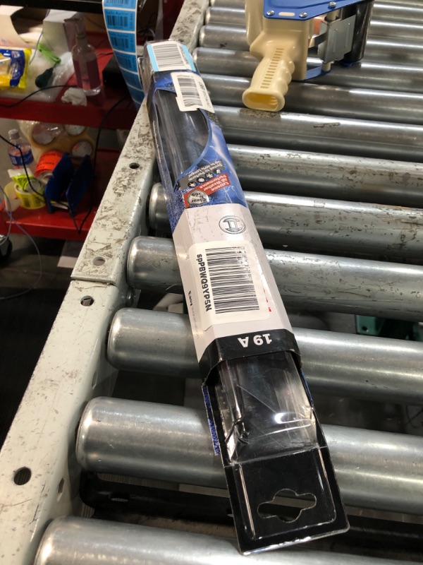 Photo 2 of Bosch 19A Wiper Blade