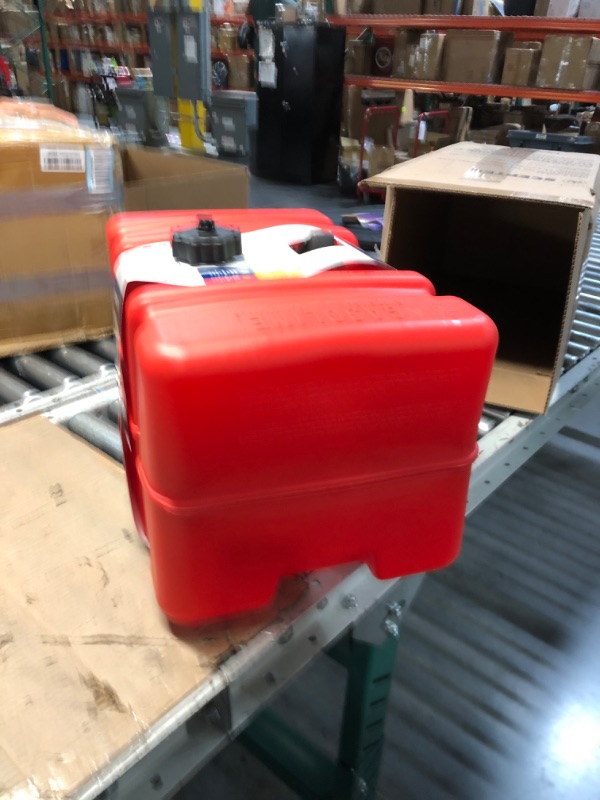 Photo 2 of Scepter 08668 Rectangular 12 Gallon Marine Fuel Tank For Outboard Engine Boats, 23" x 14" x 14", Red 