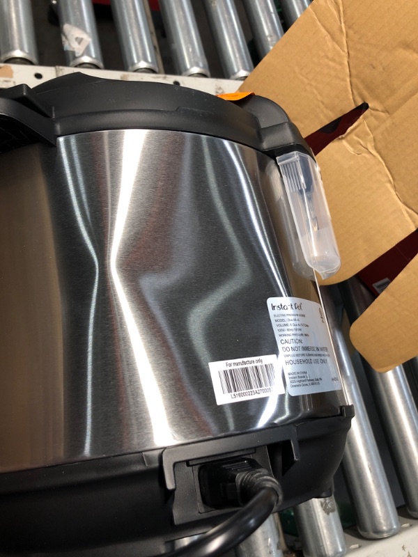 Photo 1 of ***DAMAGED***
Instant Pot Duo 7-in-1 Electric Pressure Cooker 6QT 