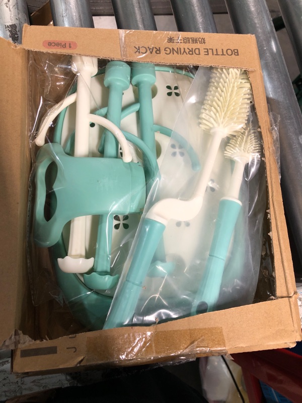 Photo 2 of SIMILAR TO STOCK PHOTO** BLUE SEE PHOTO**
Feeding Bottle Brush and Drying Rack Set Silicone Bottle Cleaner Dryer Holder for Nipples, Cups, Pump Parts and Accessories 