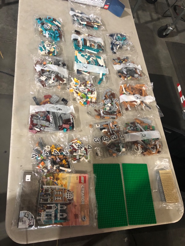 Photo 2 of ***USED*DAMAGE TO BOX*UNKNOWN IF MISSING PIECES*BAGS APPEAR TO BE SEALED***
LEGO Creator Expert Bookshop 10270 Modular Building Kit, Big Set and Collectors Toy for Adults (2,504 Pieces) Standard Packaging