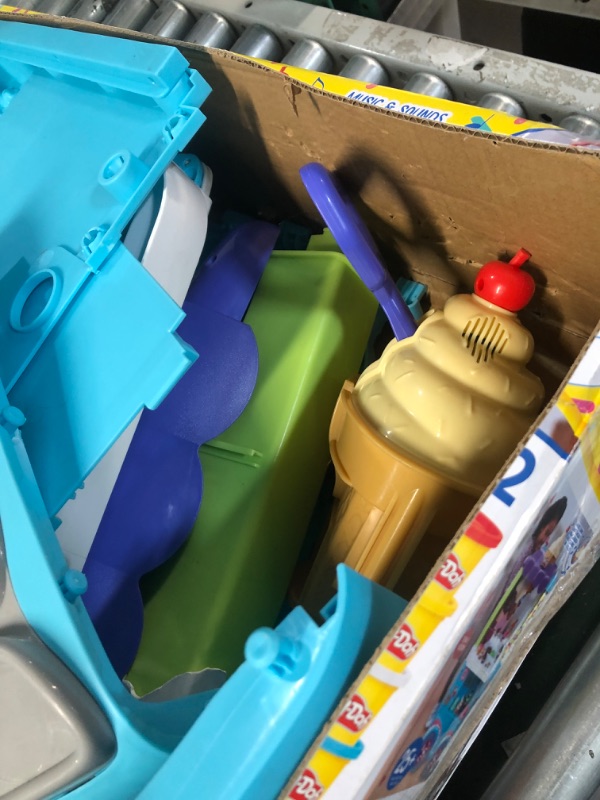 Photo 3 of **NON-REFUNDABLE, PARTS ONLY** Play-Doh Kitchen Creations Ultimate Ice Cream Truck Toy Playset
