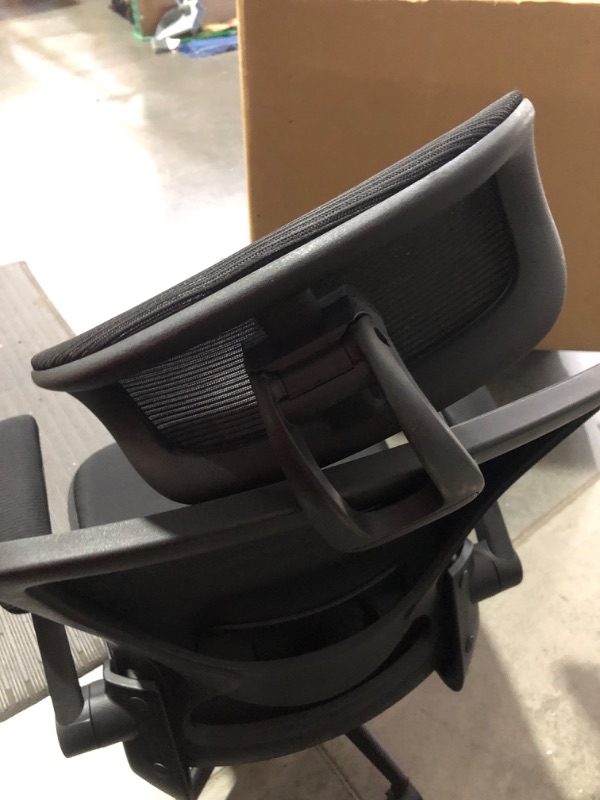 Photo 3 of ***NONREFUNDABLE - NOT FUNCTIONAL - FOR PARTS ONLY - SEE COMMENTS***
KERDOM Ergonomic Office Chair, Breathable Mesh - Black 9060H