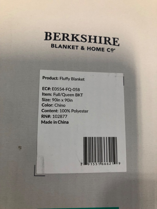 Photo 2 of ***Chino Khaki,90x90 Full/Queen***
Berkshire Blanket Classic Extra-Fluffy™ Plush Blanket,Queen Size Bed Blanket,Soft Fuzzy 