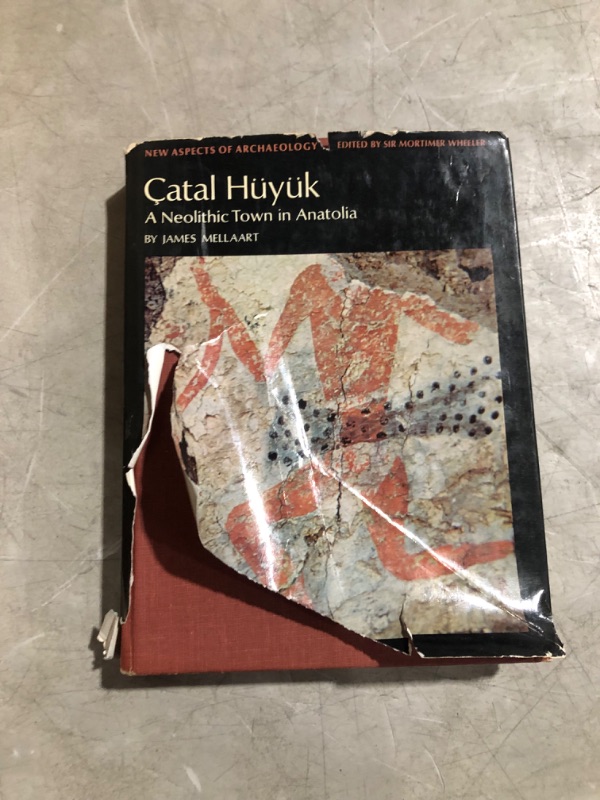 Photo 4 of ***DAMAGED - COVER TORN - PAGES YELLOWED - SEE PICTURES***
Catal Huyuk: A Neolithic Town in Anatolia (New Aspects of Archaeology)