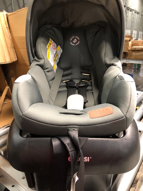 Photo 4 of (used)(see all images)Maxi-Cosi Mico™ Luxe Infant Car Seat, New Hope Tan
