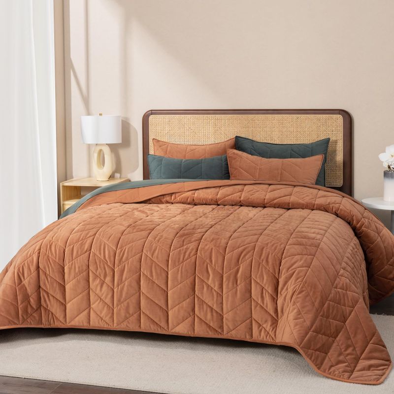 Photo 1 of (see all images) EVERGRACE 3 Pieces Luxurious Velvet King Quilts, Ultra Soft Lightweight Velvet Comforter Set