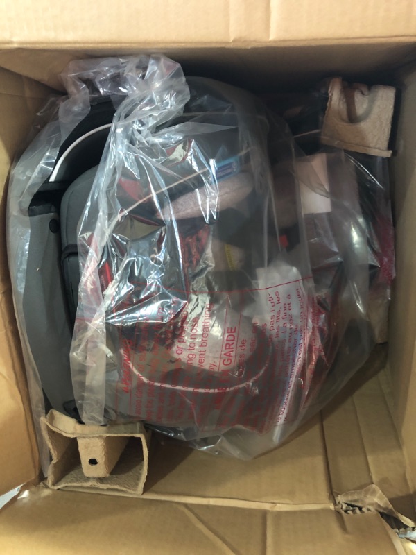 Photo 1 of Graco - Slimfit All-in-One Convertible Car Seat, Darcie