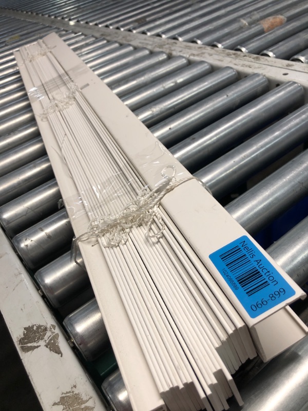 Photo 1 of *nonrefundable**parts only**missing hardware***LEVOLOR  2-in Slat Width 37.5-in   Cordless White Faux Wood  