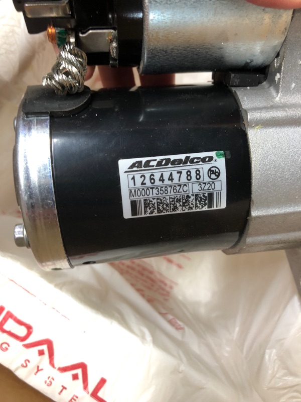 Photo 3 of ACDelco GM Genuine Parts 12644788 Starter