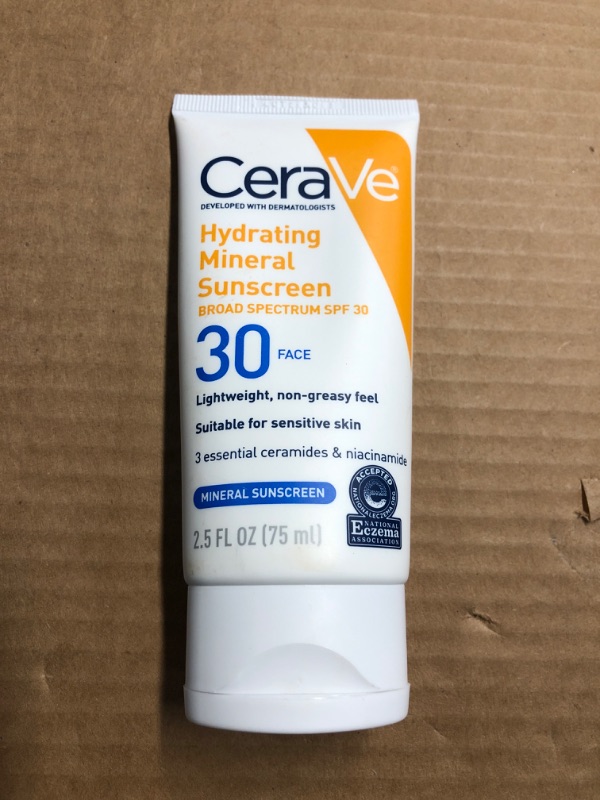 Photo 1 of **NO RETURNS**CeraVe 100% Mineral Sunscreen SPF 30 | Face sunscreen With Zinc Oxide & Titanium Dioxide | Hyaluronic Acid + Niacinamide + Ceramides | Oil Free Sunscreen For Face | Travel Size Sunscreen 2.5 oz