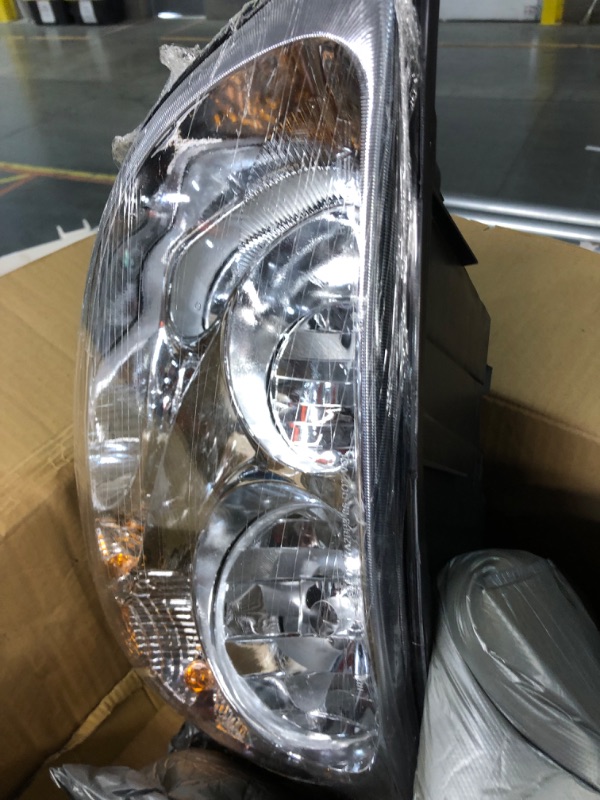 Photo 2 of Dorman 888-5205 Passenger Side Headlight Assembly for Select Freightliner Models