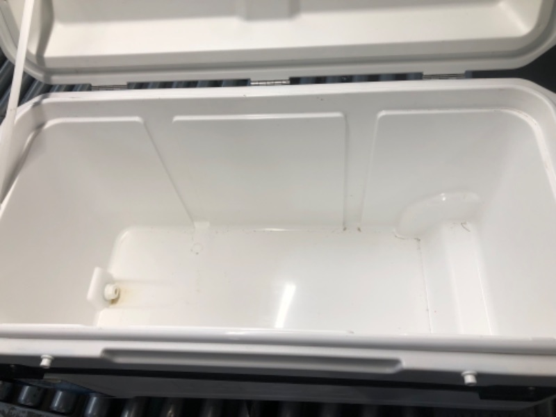 Photo 6 of **DIRTY/SEE PICS** Igloo 110 Qt. Sunset Glide White