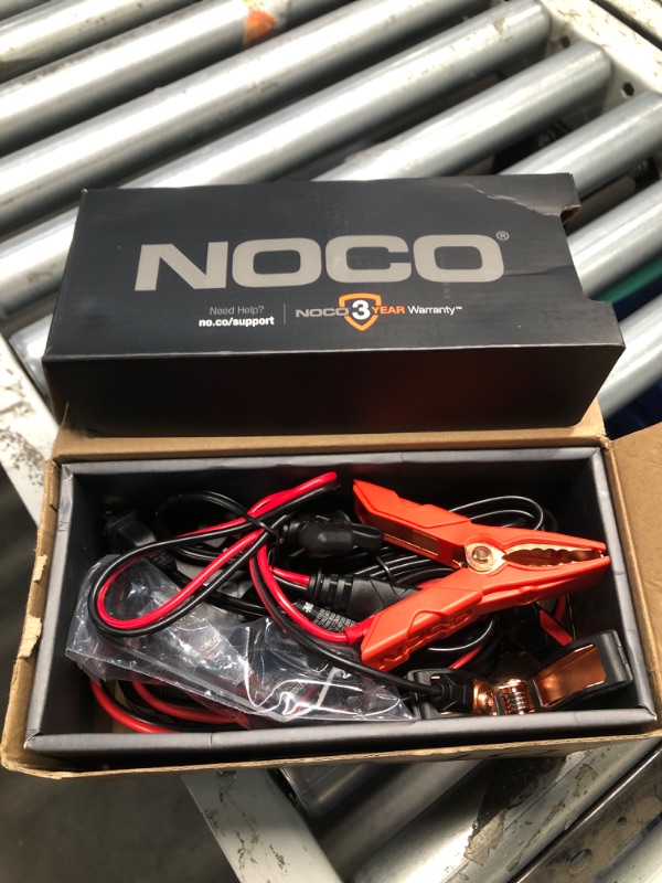 Photo 2 of ****DOES NOT POWER ON , PARTS ONLY *** NOCO GENIUS10, 10A Smart Car Battery Charger, 6V and 12V Automotive Charger, Battery Maintainer, Trickle Charger, Float Charger and Desulfator for Motorcycle, ATV, Lithium and Deep Cycle Batteries