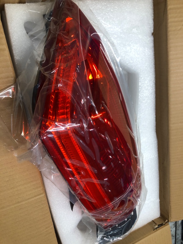 Photo 2 of Rear Brake Tail Light Assembly Replacement for 2013 2014 2015 2016 2017 Cadillac XTS, Red Lens Passenger Right LED Tail Lamp OEM#23238006(Right) Rear Brake LED Tail Light