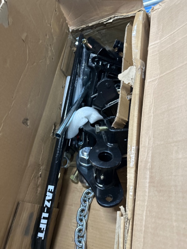 Photo 1 of Camco EAZ LIFT Elite Weight Distribution Hitch, 1200lb Kit (48069) 1200 lbs