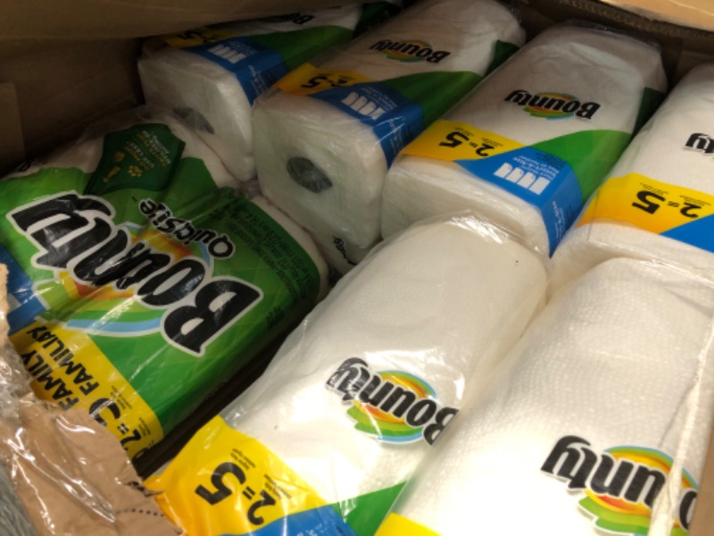 Photo 2 of **missing rolls**Quick-Size Paper Towels, White, 16 Family Rolls = 40 Regular Rolls (2048 Sheets Total) 2048 Count (Pack of 1)