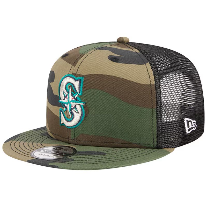 Photo 1 of Men's Seattle Mariners New Era Camo Woodland Camo Trucker 9FIFTY Snapback Hat
