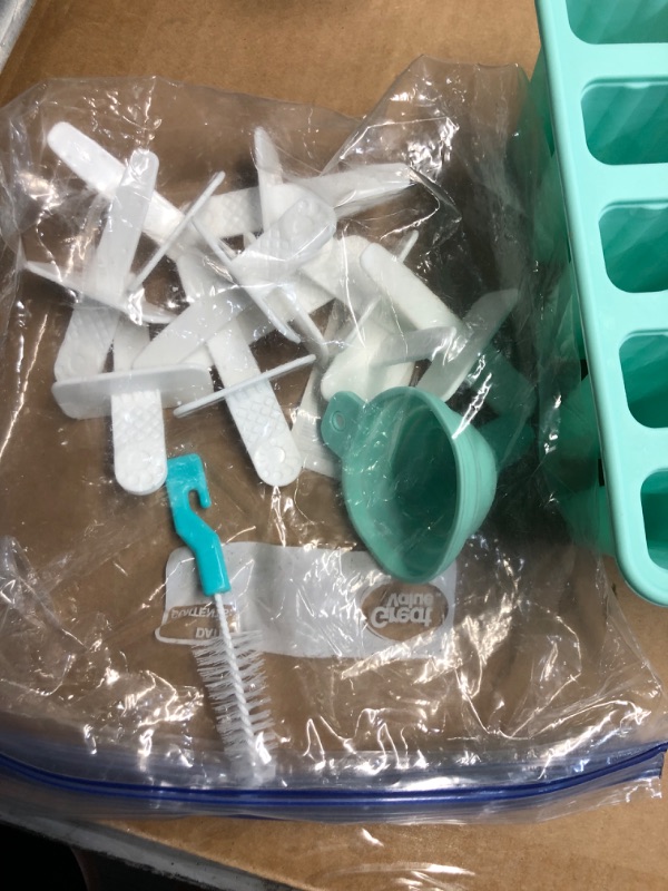 Photo 3 of (USED) 
Popsicle Molds?Popsicle Mold 12 Pieces Popsicle Molds Silicone BPA Free Ice Pop Mold Easy Release,with 50 Sticks, 12 Reusable Sticks, Funnel (12 Cavities, Dark Green) 12 Cavities Dark Green