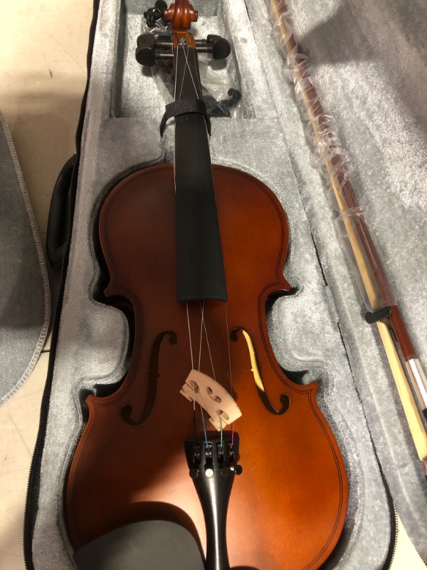 Photo 2 of (used)(see all images) Paititi 4/4 Full Size Artist-100 Student Violin Starter Kit with Brazilwood 