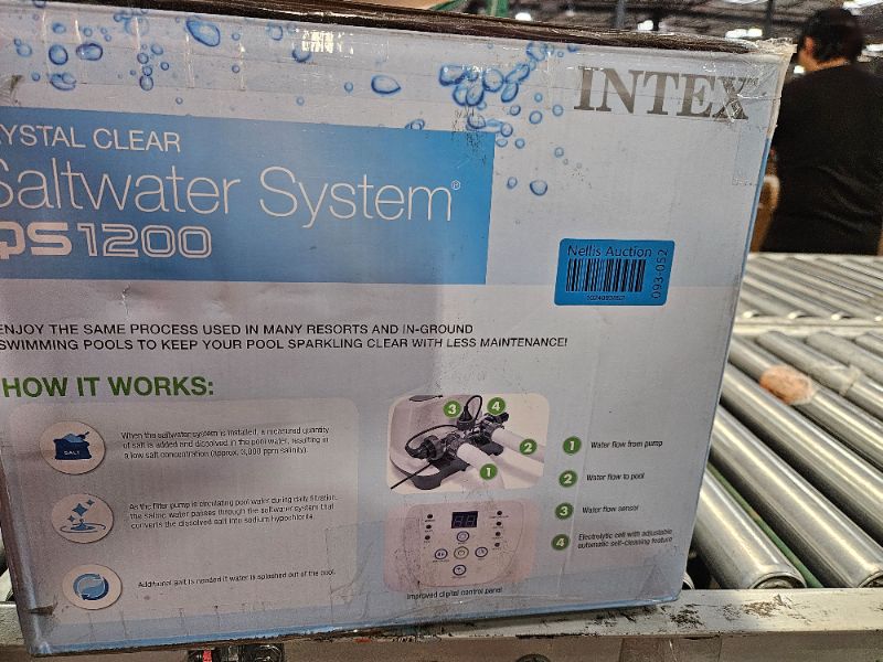 Photo 4 of **UNABLE TO TEST**
Intex 120V Krystal Clear Saltwater System 15000 Gallon Swimming Pool Chlorinator