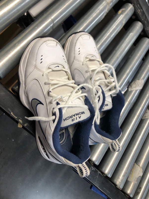 Photo 2 of Nike Men's Air Monarch Iv Cross Trainer Size 9.5
