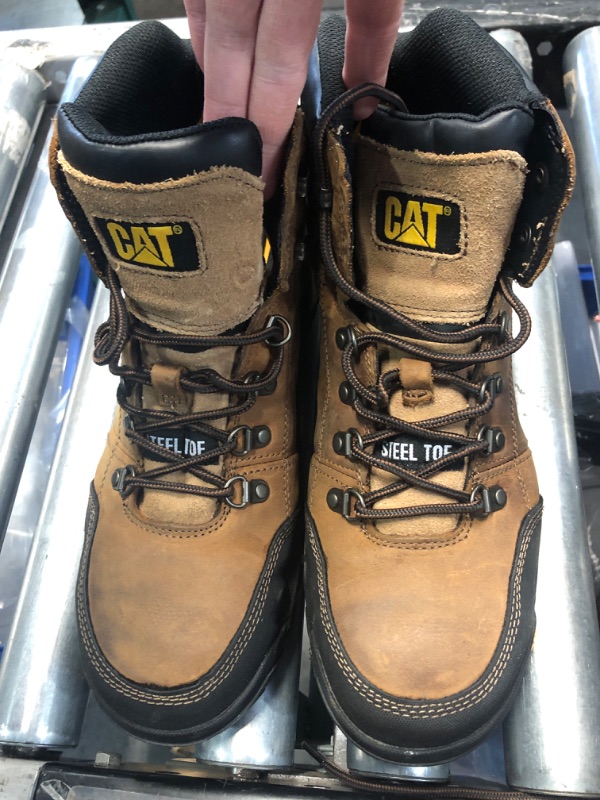 Photo 2 of (USED/ NO REFUNDS) CAT Forge Steel Toe Men's Work Boots SIZE 11
