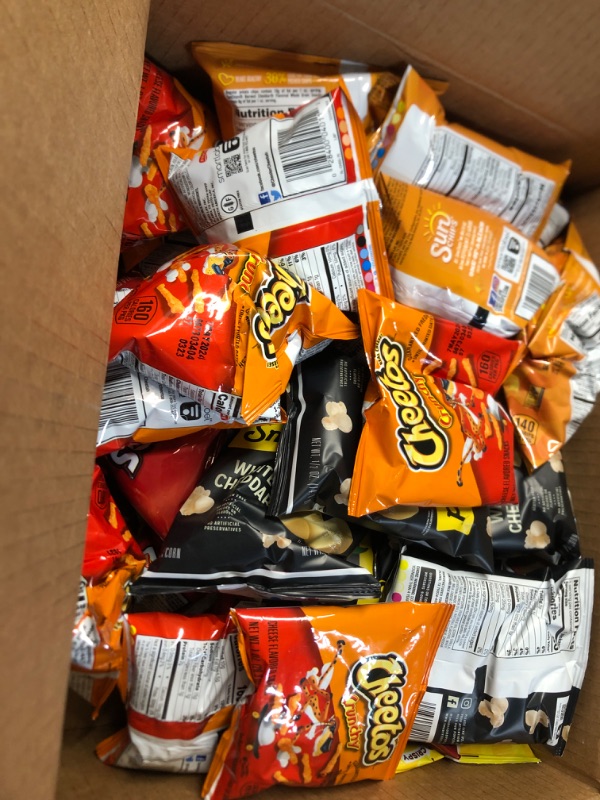 Photo 3 of (EXP DATE: 04/23/24) Frito-Lay Snacks Variety Classic Mix, 35 Pack