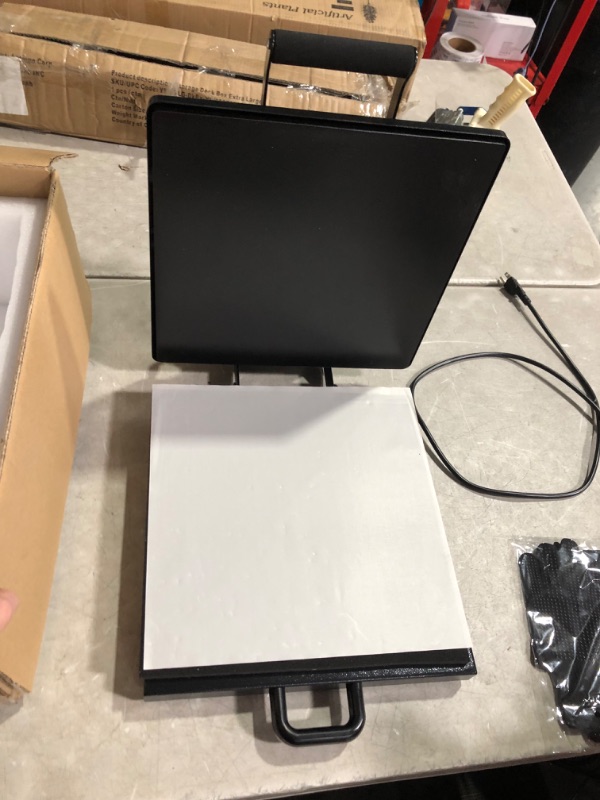 Photo 1 of ***USED - DAMAGED - BENT - POWERS ON - UNABLE TO TEST FURTHER - SEE PICTURES***
Heat Press, 15"x15" Clamshell Sublimation T Shirt Press Machine, Fast Heat-up with Digital Precise Temperature Control for T-Shirts, Bags, Mats, Puzzles,Garments,1200W