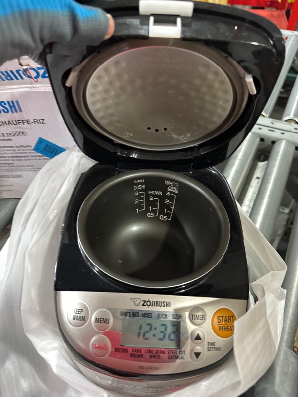 Photo 5 of **USED READ NOTES**Zojirushi NS-LGC05XB Micom Rice Cooker & Warmer, 3-Cups (uncooked), Stainless Black