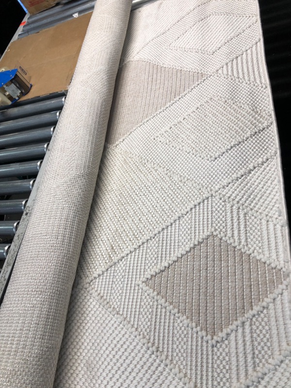 Photo 1 of **MINOR DAMAGE DIRTY**
CAMILSON Micro Loop Rug 5x7 Modern Luxury Geometric Diamond Trellis Area Rug 5' x 7' Gy2 - White / Beige