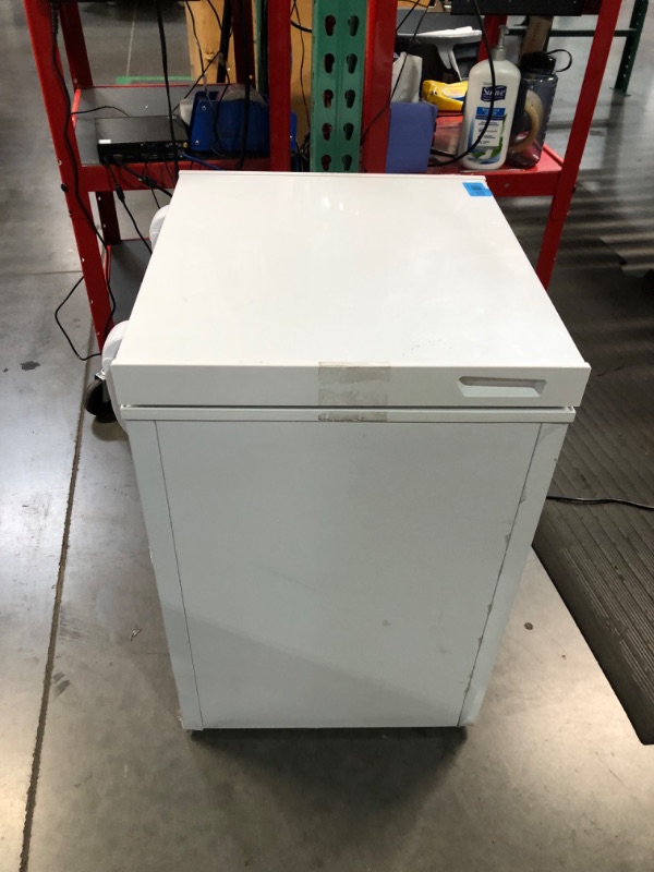 Photo 5 of ***USED - MAJOR DAMAGE - COVERED IN DENTS - NO PACKAGING - UNABLE TO TEST***
Compact Chest Freezer, 3.5 Cu.Ft. Deep Freezer with Dividers and Basket, Manual Temperature Control, for Home Use, White, 22.1"D x 23.5"W x 31.9"H