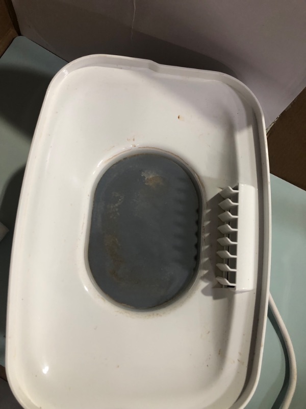 Photo 4 of ***USED - LIKELY MISSING PARTS - UNABLE TO VERIFY FUNCTIONALITY***
Papablic Baby Bottle Electric Steam Sterilizer and Dryer Classic