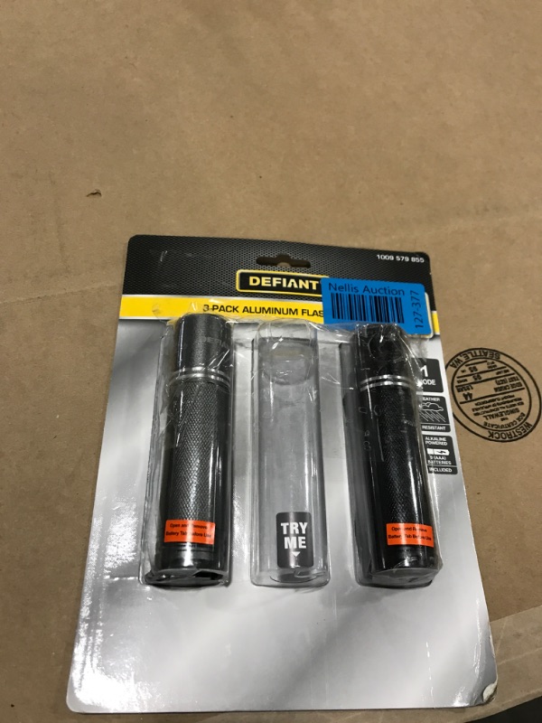 Photo 2 of 225 Lumens Aluminum Flashlight (3-Pack)
