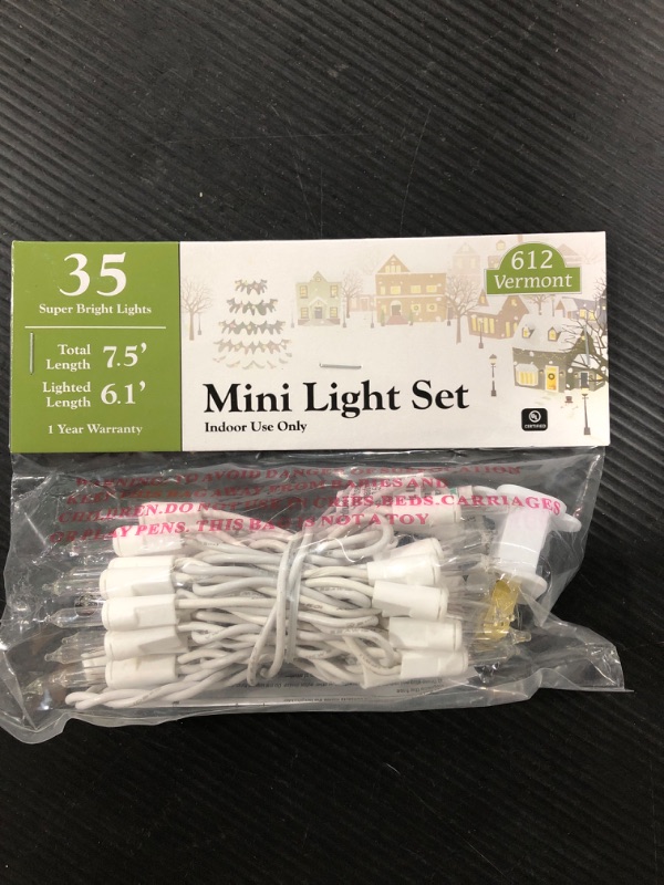 Photo 2 of 612 Vermont Clear Christmas Lights on White Wire, UL Approved for Indoor/Outdoor 